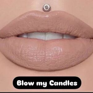 Jeffree Star BLOW MY CANDLES Lipstick - Nude Brown